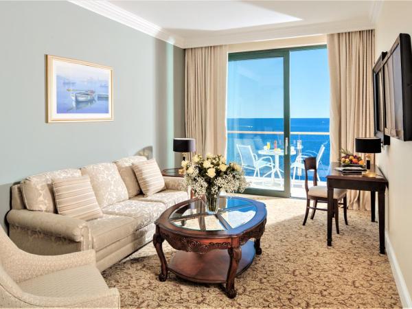 Royal Princess Hotel : photo 2 de la chambre suite exécutive royale avec balcon - vue sur mer