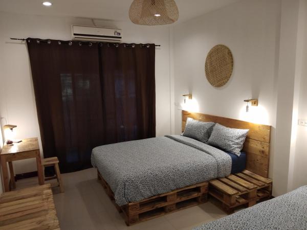 La Locanda : photo 7 de la chambre chambre triple avec salle de bains privative séparée