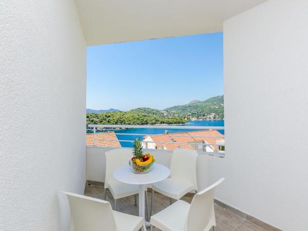 Villa Paradiso 2 : photo 10 de la chambre studio familial