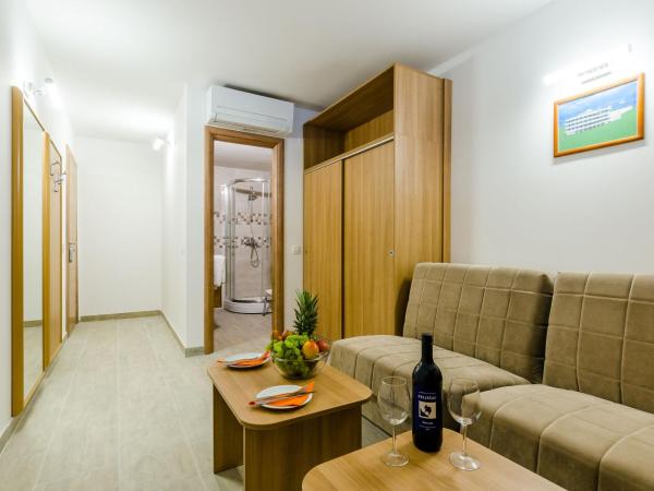 Villa Paradiso 2 : photo 1 de la chambre studio familial
