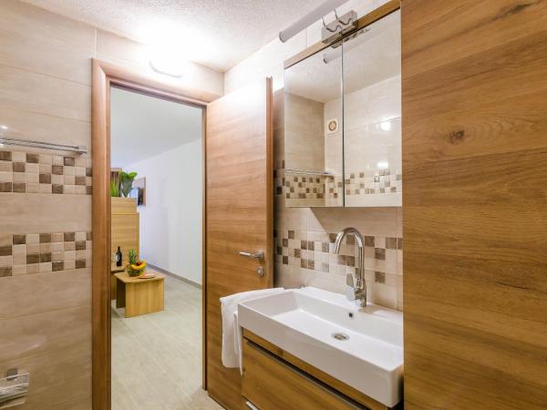 Villa Paradiso 2 : photo 5 de la chambre studio familial
