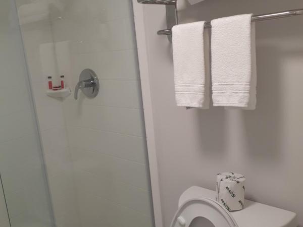 Travelodge by Wyndham Virginia Beach Bay Beach : photo 4 de la chambre chambre lit king-size - non-fumeurs