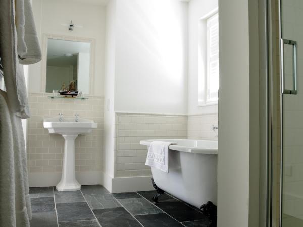 Number 38 Clifton : photo 3 de la chambre chambre double ou lits jumeaux supérieure avec baignoire et douche - vue sur ville