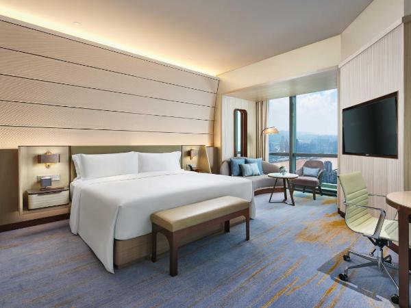 InterContinental Chongqing Raffles City, an IHG Hotel : photo 1 de la chambre chambre lit king-size premium avec vue sur rivière et accès au club lounge