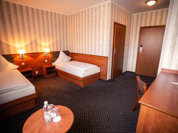 Premium Hotel Bacero Wrocław : photo 1 de la chambre chambre lits jumeaux