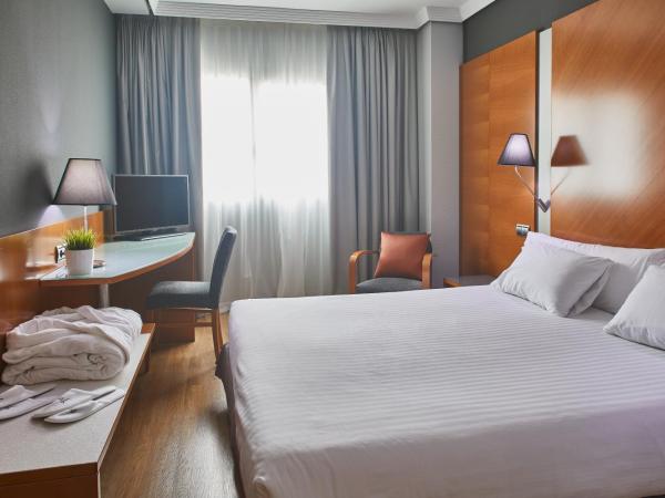 Silken Juan de Austria : photo 3 de la chambre chambre lit king-size supérieure