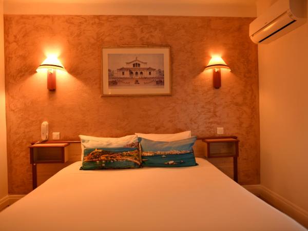 Hôtel Le Claridge : photo 4 de la chambre chambre double