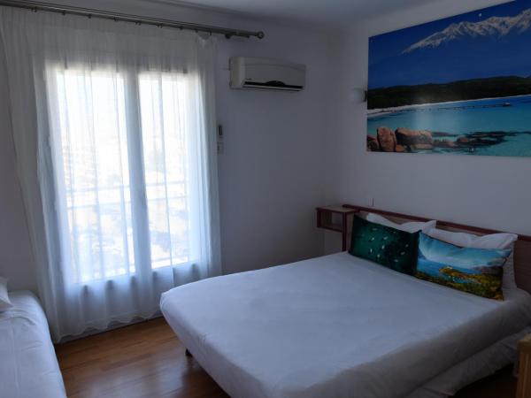 Hôtel Le Claridge : photo 3 de la chambre chambre triple