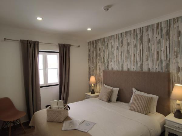 Inn Bairro Alto BA Sweet : photo 8 de la chambre chambre double ou lits jumeaux avec salle de bains privative