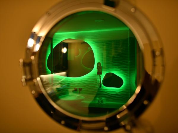 Hôtel Le Claridge : photo 8 de la chambre chambre familiale