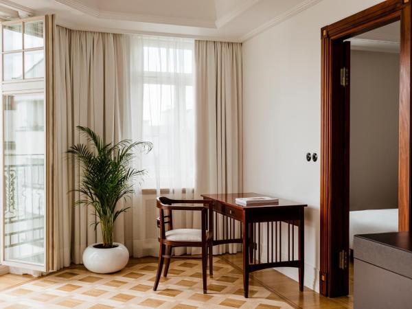 Nobu Hotel Warsaw : photo 2 de la chambre suite art déco