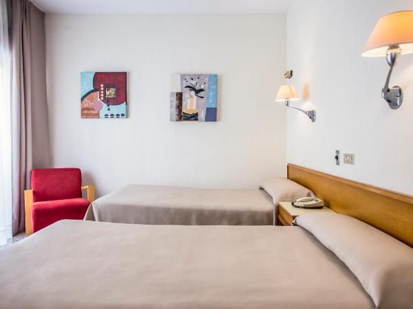 Hotel Leuka : photo 3 de la chambre chambre lits jumeaux
