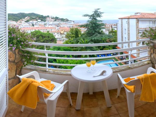 Hotel GHT Neptuno-Tossa & Venus SPA : photo 2 de la chambre chambre double ou lits jumeaux avec balcon - vue sur piscine