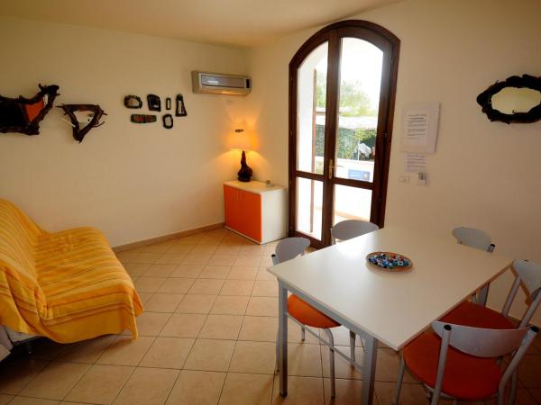 Il Sogno di Alghero - Adults Only : photo 3 de la chambre appartement 2 chambres avec vue et véranda (4 adultes)