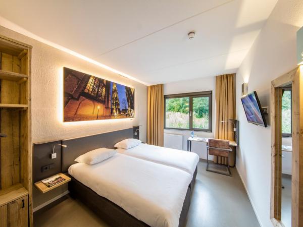 Star Lodge Hotels : photo 3 de la chambre chambre lits jumeaux pour personnes à mobilité réduite