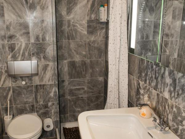 Air Boardinghouse Tulip Stockum, zu Fuß - 3 Minuten zur Messe : photo 2 de la chambre chambre simple