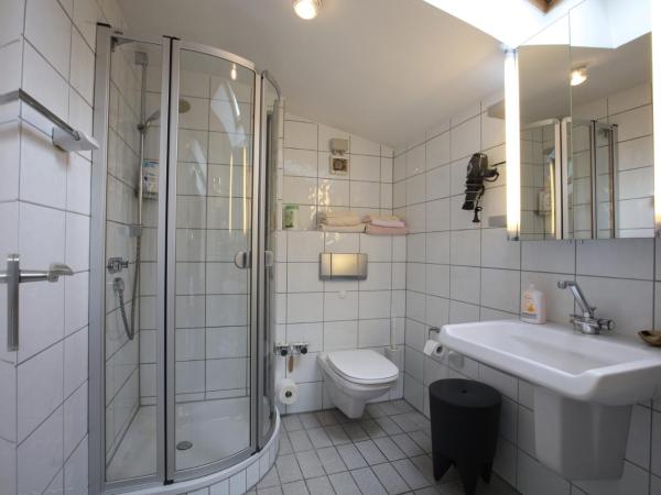 Air Boardinghouse Tulip Stockum, zu Fuß - 3 Minuten zur Messe : photo 3 de la chambre chambre double ou lits jumeaux