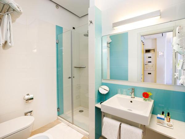 Art Hotel Gran Paradiso : photo 3 de la chambre chambre double - vue sur mer