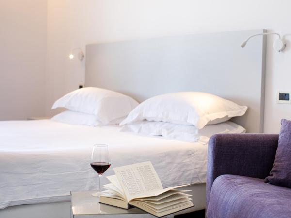 Art Hotel Gran Paradiso : photo 6 de la chambre chambre triple - vue sur mer