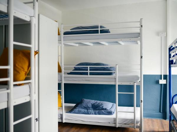 The Woodquay Hostel : photo 4 de la chambre lit dans dortoir mixte de 10 lits