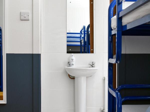 The Woodquay Hostel : photo 5 de la chambre lit dans dortoir mixte de 6 lits