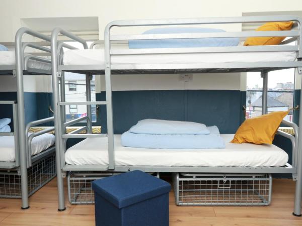 The Woodquay Hostel : photo 2 de la chambre lit dans dortoir pour femmes de 7 lits