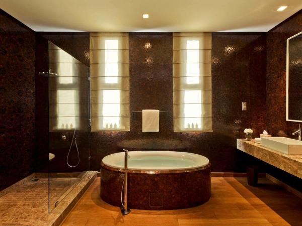 Fairmont Royal Palm Marrakech : photo 3 de la chambre suite penthouse avec 1 lit king-size, petite piscine et vue