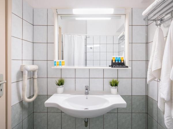 Hotel Brascos : photo 8 de la chambre chambre lits jumeaux