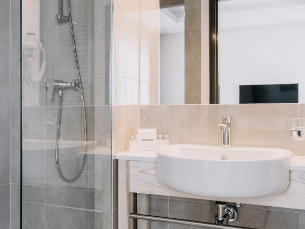 Green Loft Gdynia : photo 10 de la chambre premium apartment with city view (2 adults)