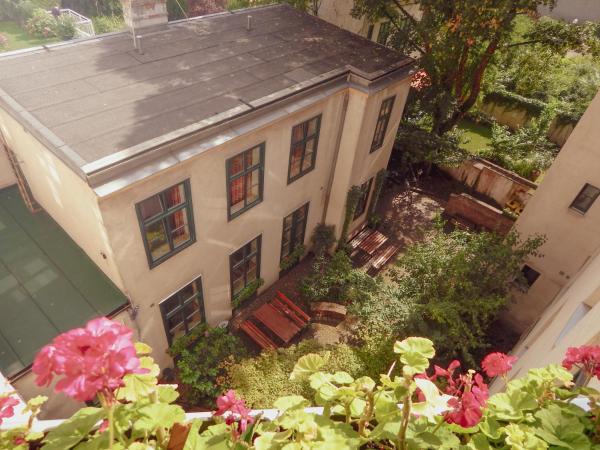 Porzellaneum : photo 1 de la chambre chambre simple avec toilettes et douche communes