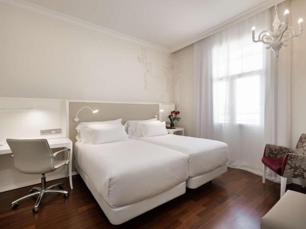 NH Collection Madrid Abascal : photo 2 de la chambre chambre double ou lits jumeaux supérieure