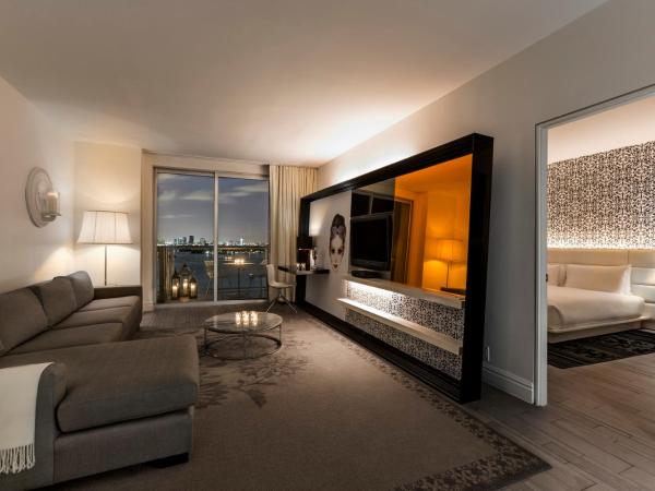 Mondrian South Beach : photo 5 de la chambre suite une chambre avec balcon vue sur la baie