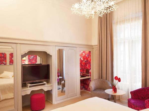 Hôtel & SPA Oceania L'Univers Tours : photo 8 de la chambre chambre exécutive - double ou lits jumeaux