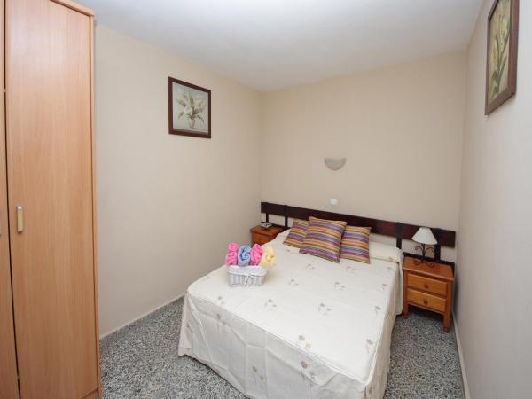 Pensión Aduar : photo 1 de la chambre chambre avec lit double et salle de bains privative