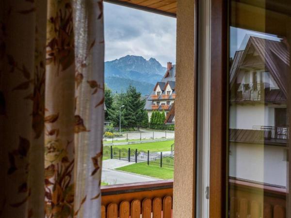 Apartamenty i pokoje gościnne Nowita : photo 8 de la chambre suite familiale avec balcon