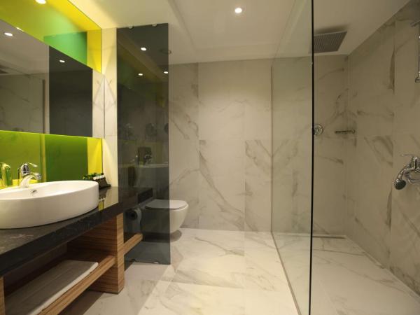 Wyndham Grand Athens : photo 3 de la chambre chambre double standard - vue sur ville - accessible aux personnes à mobilité réduite