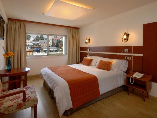 Hotel Tirol : photo 1 de la chambre chambre double ou lits jumeaux - vue sur ville