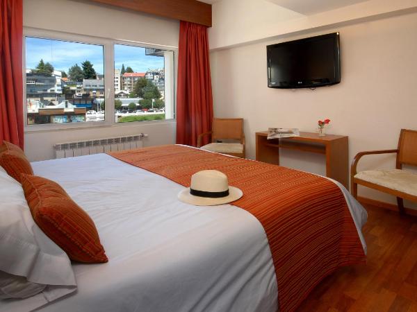 Hotel Tirol : photo 2 de la chambre chambre double ou lits jumeaux - vue sur ville