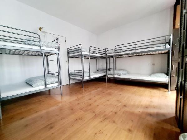 Arc House Madrid - Puerta del Sol Only Adults : photo 2 de la chambre lit simple dans dortoir pour femmes