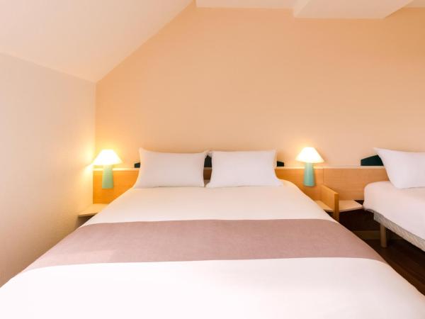 ibis Namur Centre : photo 3 de la chambre chambre double avec lit d'appoint