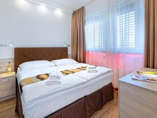 Hotel Aura Design & Garden Pool : photo 1 de la chambre chambre double ou lits jumeaux de luxe avec accès piscine