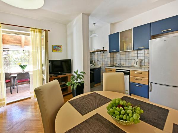 Apartment Nikola : photo 5 de la chambre appartement avec balcon