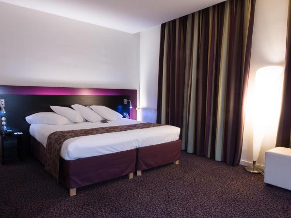 Mercure Lille Roubaix Grand Hôtel : photo 2 de la chambre suite avec 1 lit double et 1 canapé-lit
