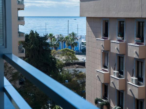 Hotel El Faro Marbella : photo 5 de la chambre studio supérieur