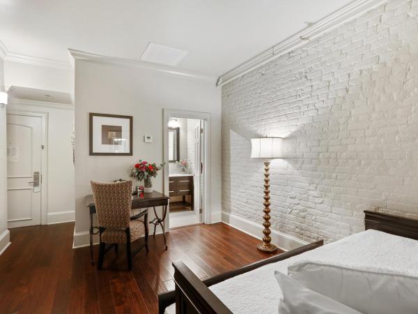 La Galerie French Quarter Hotel : photo 4 de la chambre suite lit king-size junior avec banquette-lit