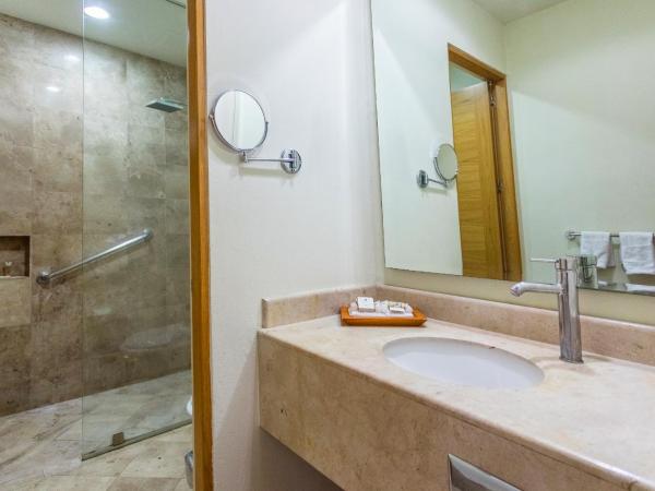 Hotel Parador de Alcalá : photo 4 de la chambre chambre double supérieure avec deux lits doubles