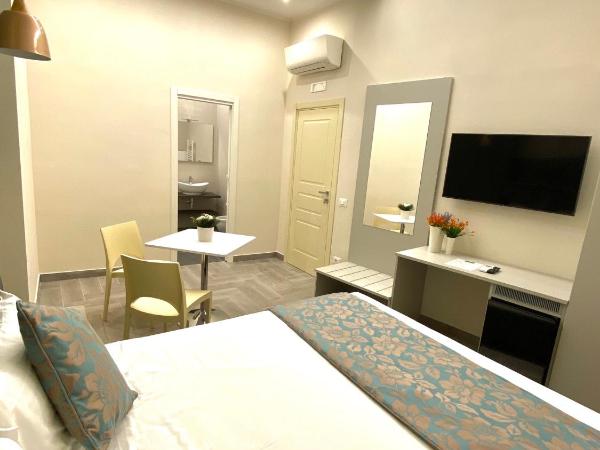MAIN - Municipio : photo 3 de la chambre chambre lit king-size avec baignoire spa