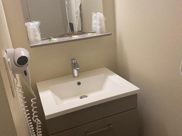 Hotel Restaurant Vesontio : photo 6 de la chambre appartement