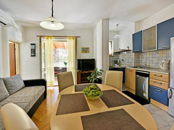 Apartment Nikola : photo 4 de la chambre appartement avec balcon