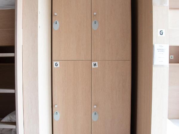 The People - Paris Bercy : photo 10 de la chambre lit dans dortoir de 6 lits réservé aux femmes